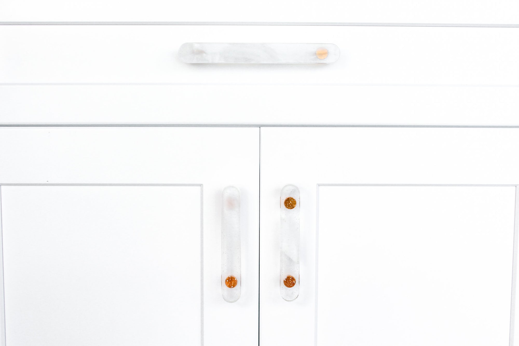 Glassia | Wispy White Glass Oblong Pull | 6” CC