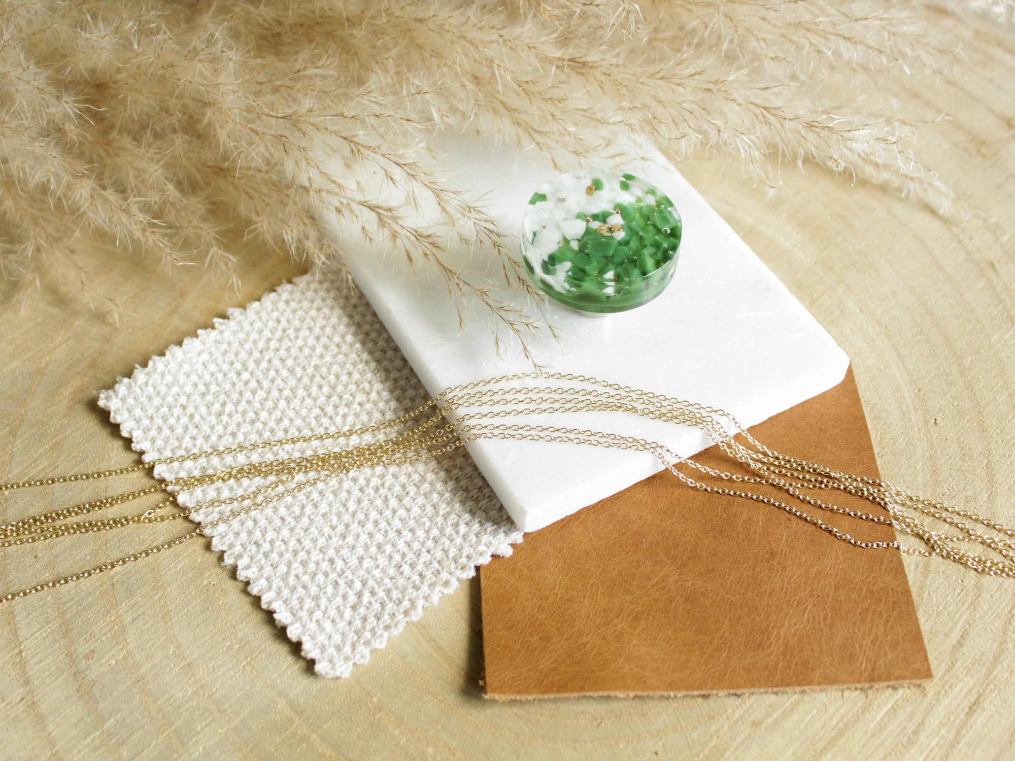 Pebble | Gold Fleck Olive | 1.5" Circle Knob