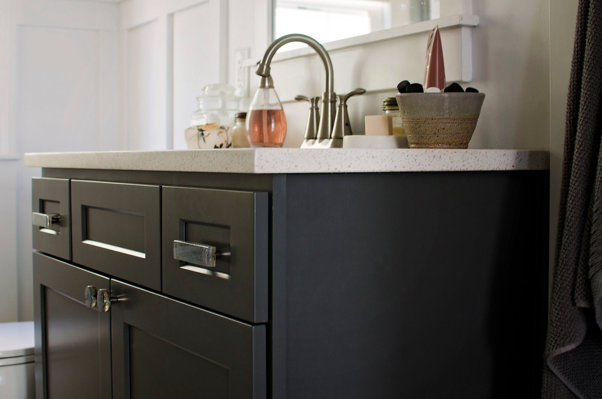 Glassia | Indigo Mist | Square Knob