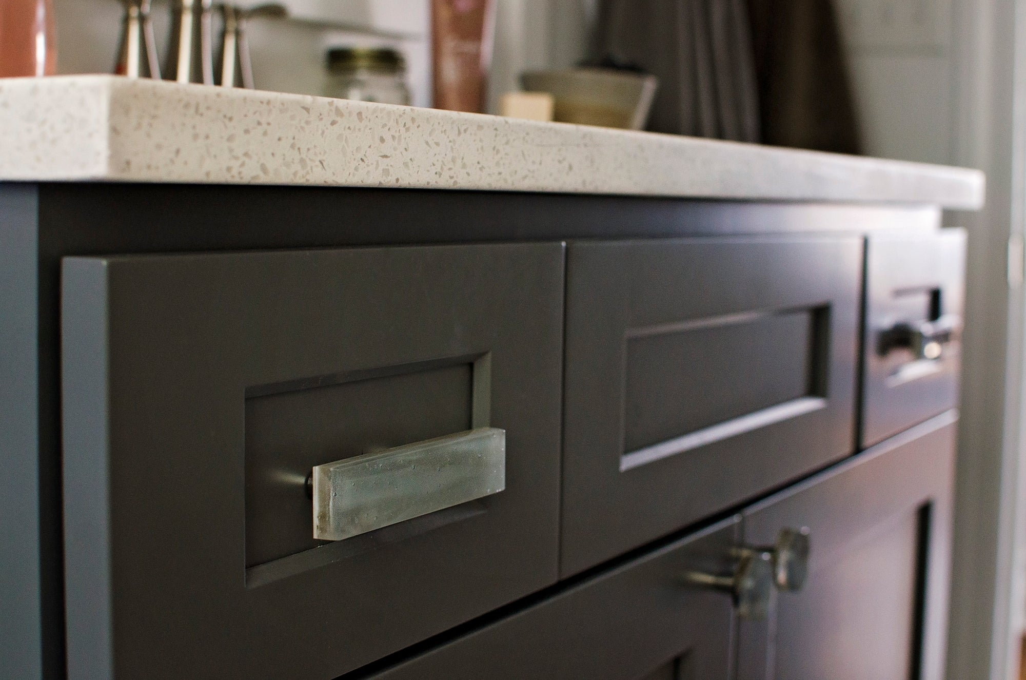 Glassia | Indigo Mist | Circle Knob