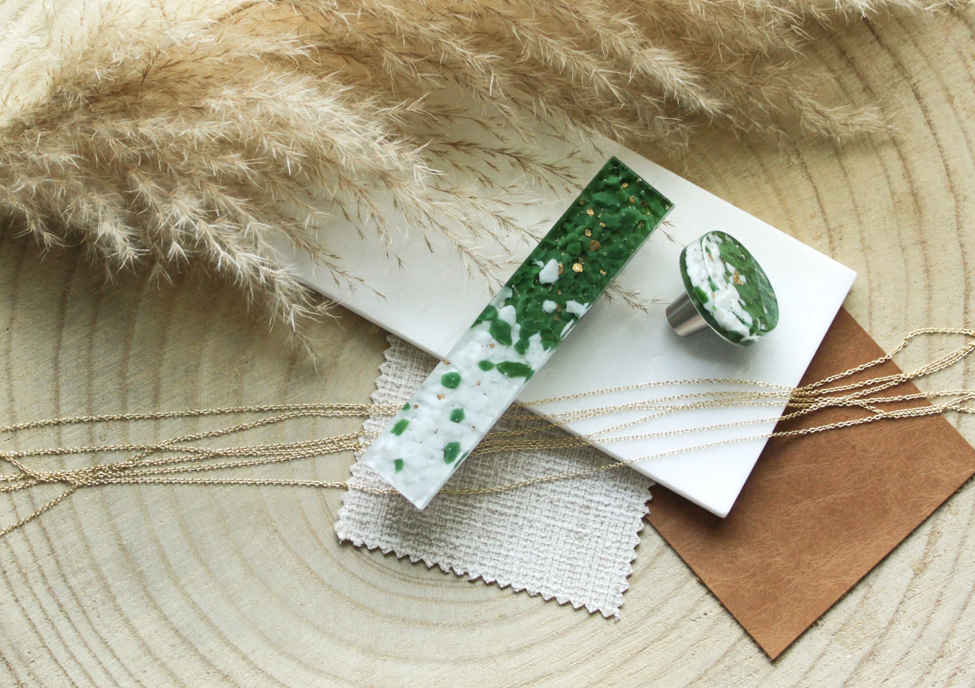 Pebble | Gold Fleck Olive | 1.5" Circle Knob